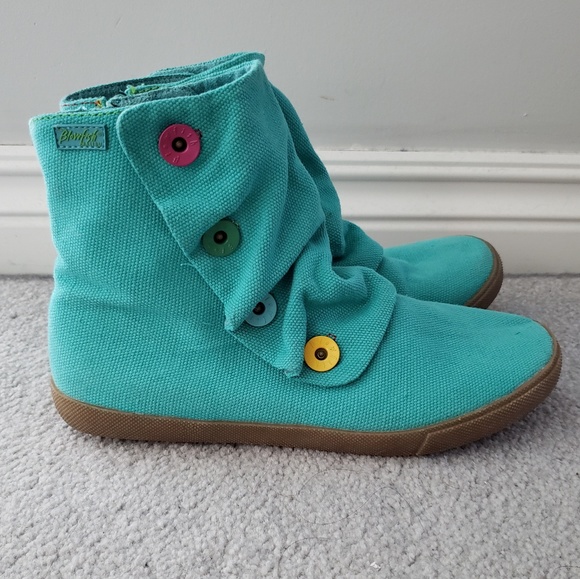 blowfish hobbit boots